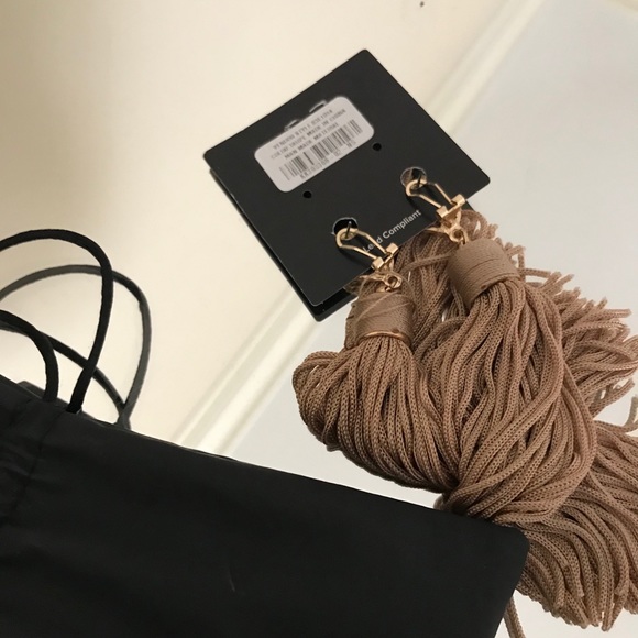 Lulu’s earrings - Picture 2 of 2